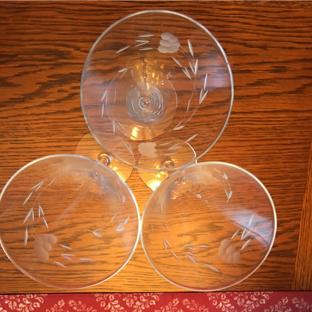 Princess House Heritage crystal pattern 3 champagne flutes in perfect condition.